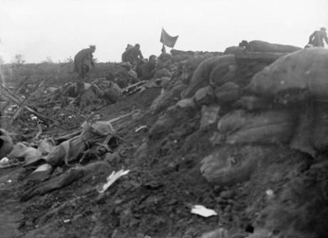 Men of the  1/10th Battalion, King’s (Liverpool Regiment), known as the Liverpool Scottish, in the middle of an attack at Bellewaarde outside Ypres on 16 June 1915. Photograph taken by Private Fred Fyfe, a pre-war press photographer, as he lay wounded. Imperial War Museum/ Centenary Partnership Programme ref Q 49750. 